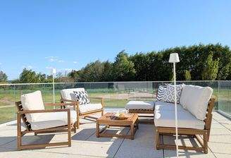 Sonnige Terrasse zum Schweriner See