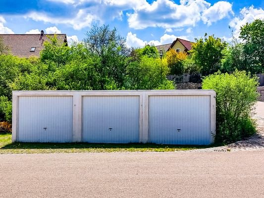 Mittlere Garage
