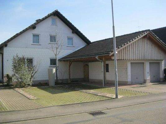 Straßenseitige Hausansicht