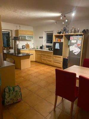 Küche mit Essbereich