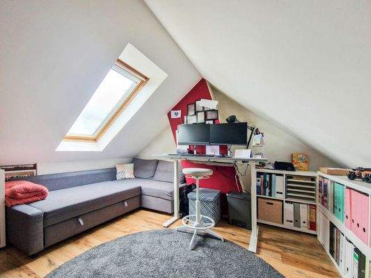 Büro im Spitzboden