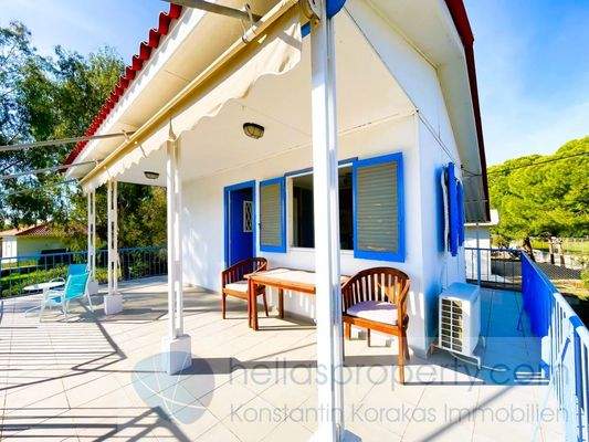 img_e8666787-be55-4325-a2ba-07273c58e411