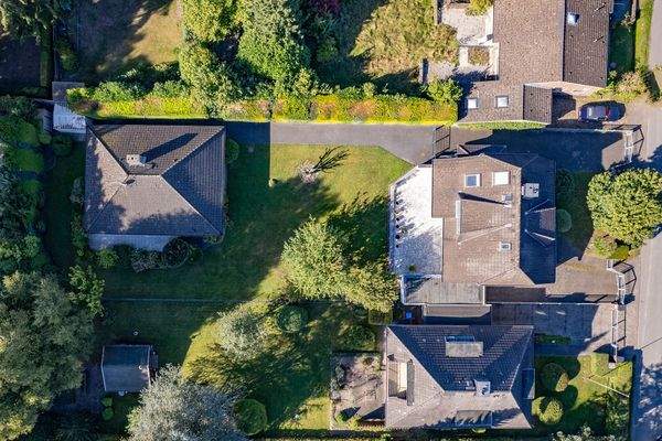 Luftbild beider Häuser