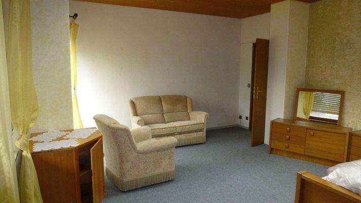 OG Schlafzimmer mit Balkon