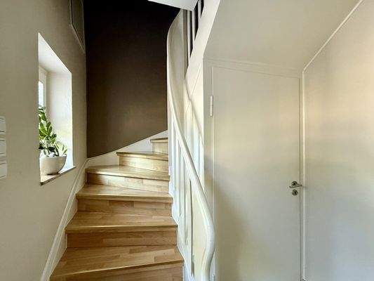 Treppe zum Dachgeschoss