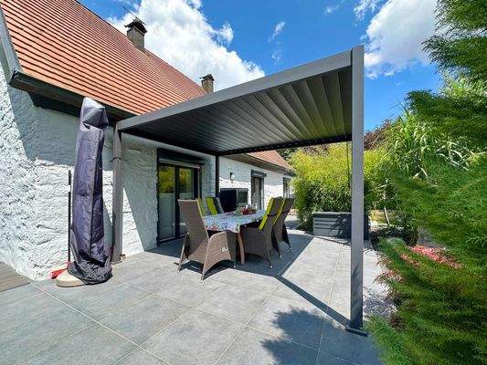 Süd-Ost Terrasse mit Überdachung