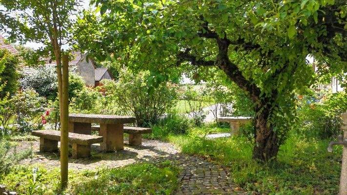 Gartenidylle vor dem Haupthaus