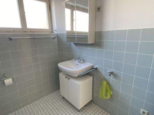 7598B909-0C64-4D84-87ED-5D2311796997_1_105_c