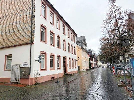 Außenansicht mi Blick in die Wilhelmstraße