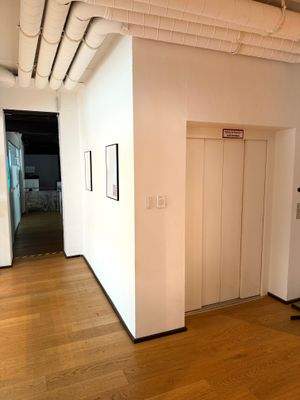 [A+B] Lastenfahrstuhl zu jeder Ebene