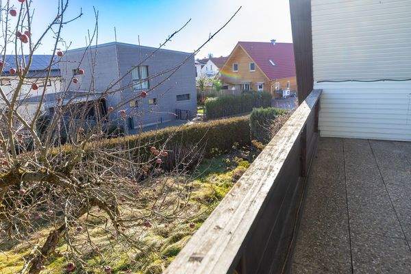 Handwerker-Projekt zur Renovierung (OKAL-Fertighaus mit PV-Anlage)