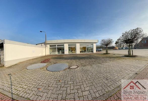 Autohaus, Platz für Fahrzeuge