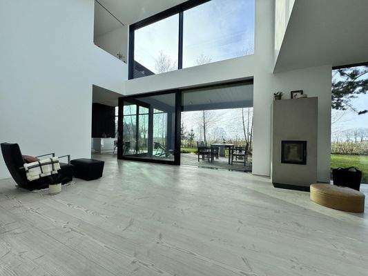 Frühjahr: Erdgeschoss - Wohnbereich...