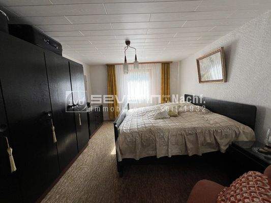 2. Schlafzimmer : Blick 2