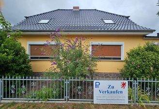 Ansicht Straßenseite!.jpg