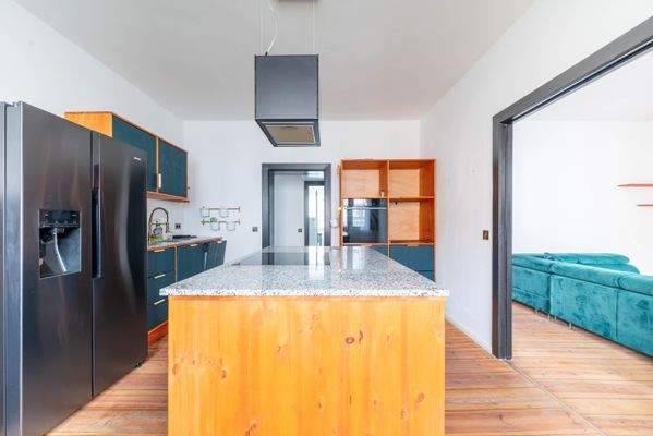 Einbauküche mit Insel