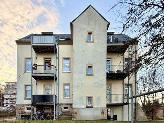 Rückseite mit Balkonen