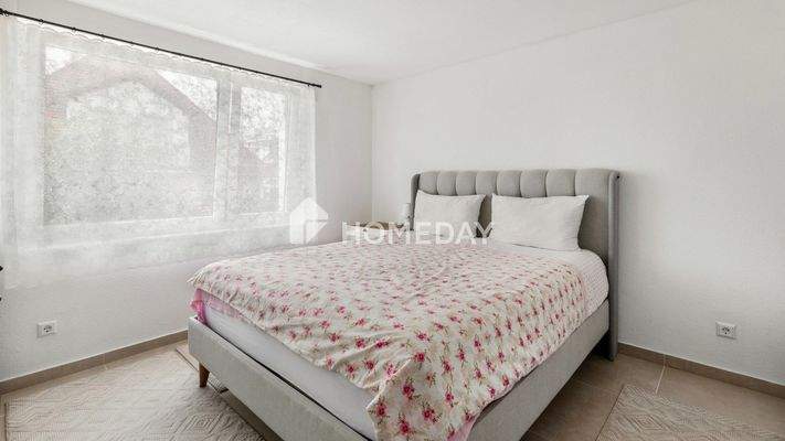 1. OG Schlafzimmer 1