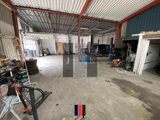 Halle Innenansicht 2