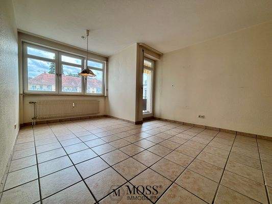 Wohnzimer 3 mit Balkonzugang