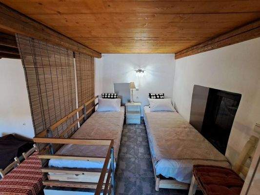 Kreta – Charmantes, 200 Jahre altes Steinhaus mit Pool, Garten und Bergblick zu verkaufen