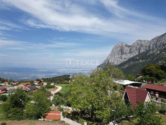 Suitable Home for Private Living for Sale in Konyaaltı Çağlarca