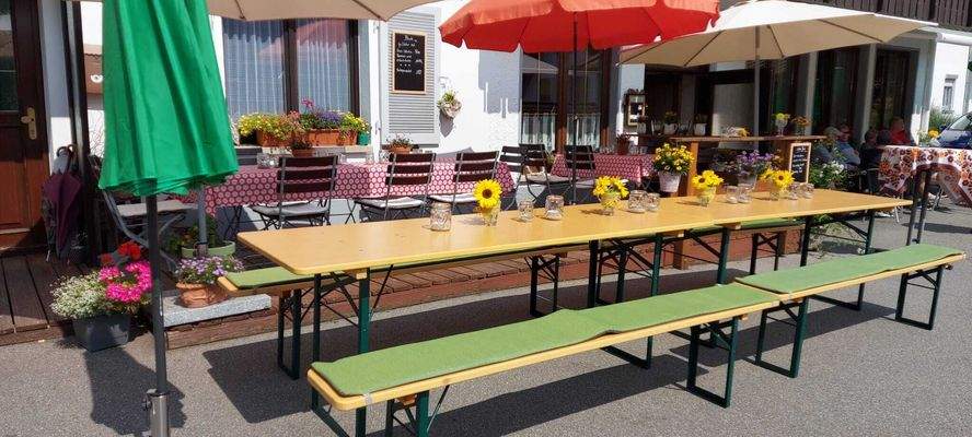 Außenterrasse vor dem Haus