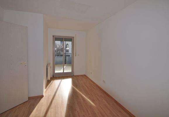 Schlafen mit Zugang zum Balkon
