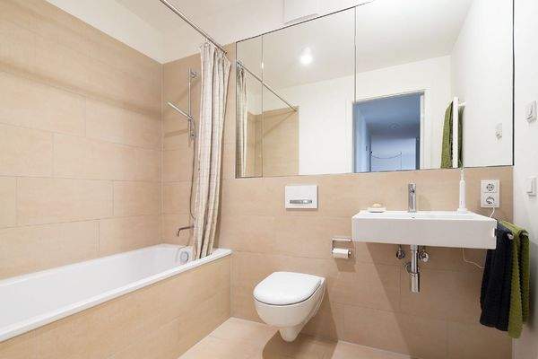 Badezimmer mit Wanne