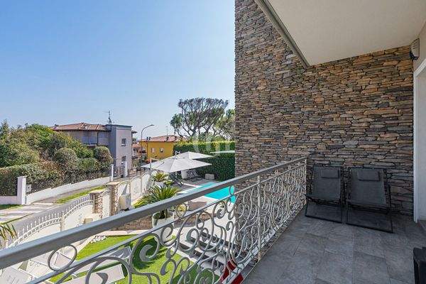 Terrasse des Wohnzimmers im Obergeschoss