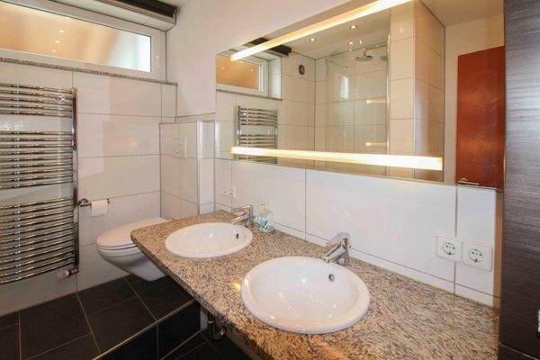 Badezimmer Hochparterre