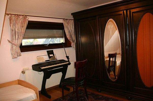 Schlafzimmer-003-1-OG