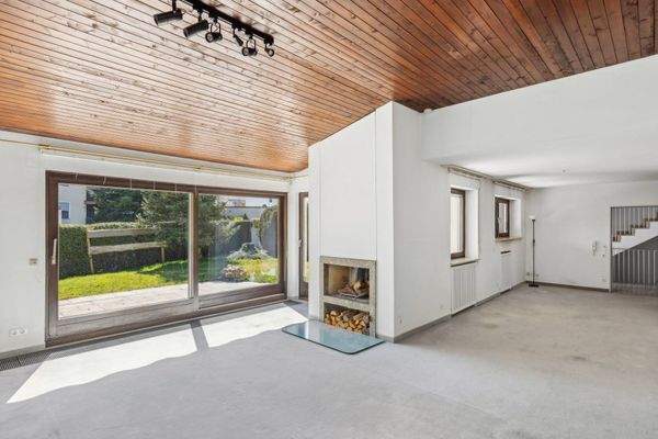 Wohnbereich mit Kamin