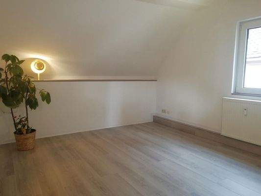 Schlafzimmer mit Ablage