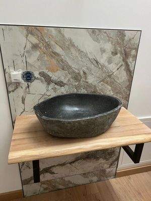 Flussstein Waschbecken