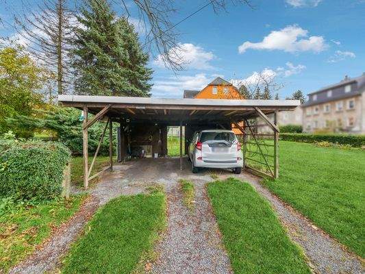 Überdachte Stellplätze