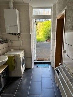 Badezimmer EG rechts mit Terrassenausgang