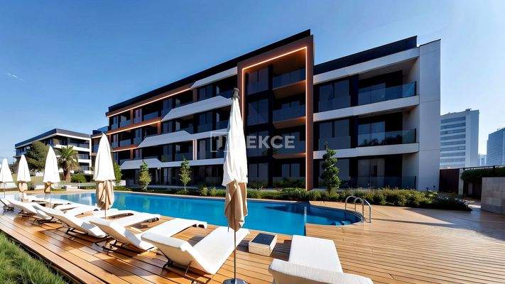 Apartments with Sauna and Pool Near Transportation in Altıntaş
