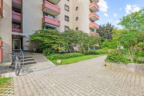 Haupteingang Außenansicht