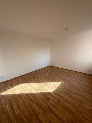 cb319cba-47e1-4f3e-8c10-e66fb7531078-1889838638.jp