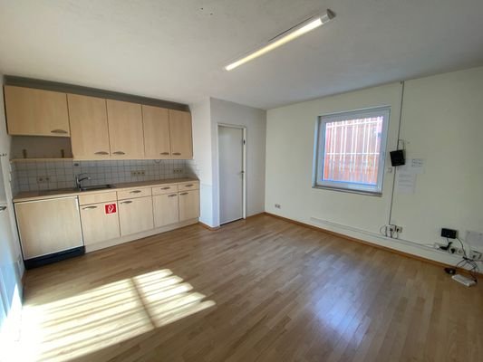 SG, Durchgangszimmer mit Kochnische