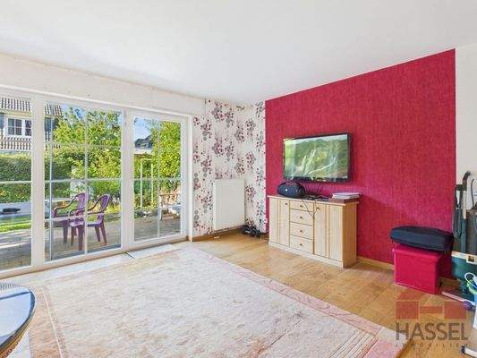 mit Platz für eine Wohnwand