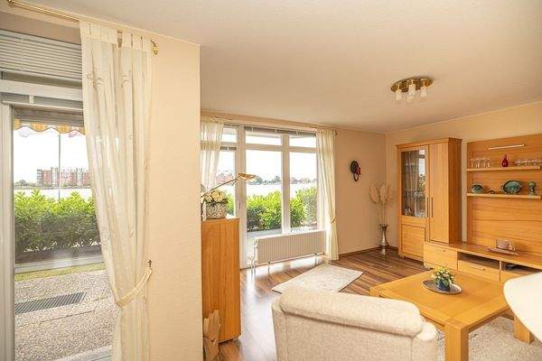 Die Terrasse erweitert den Wohnraum