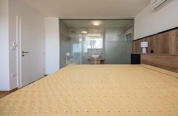 Drei traumhafte Schlafzimmer mit Meerblick