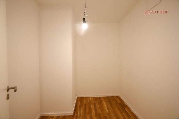 Abstellkammer 2 & HWR