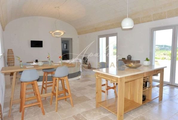 herrliche, neue Villa mit Pool in Ostuni