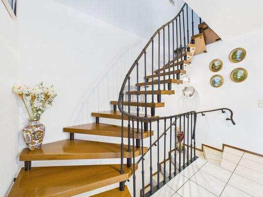 Eichenholztreppe Wohnzimmer
