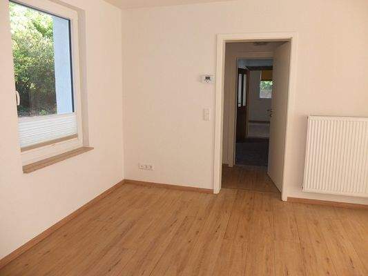 Sicht zu Küche u. Büro 2