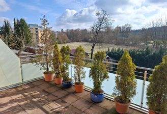Balkon mit Blick in die Natur