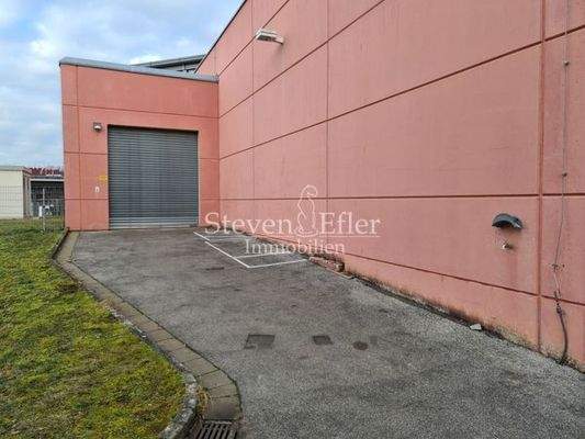 Ebenerdige Zufahrt in die Kalthalle